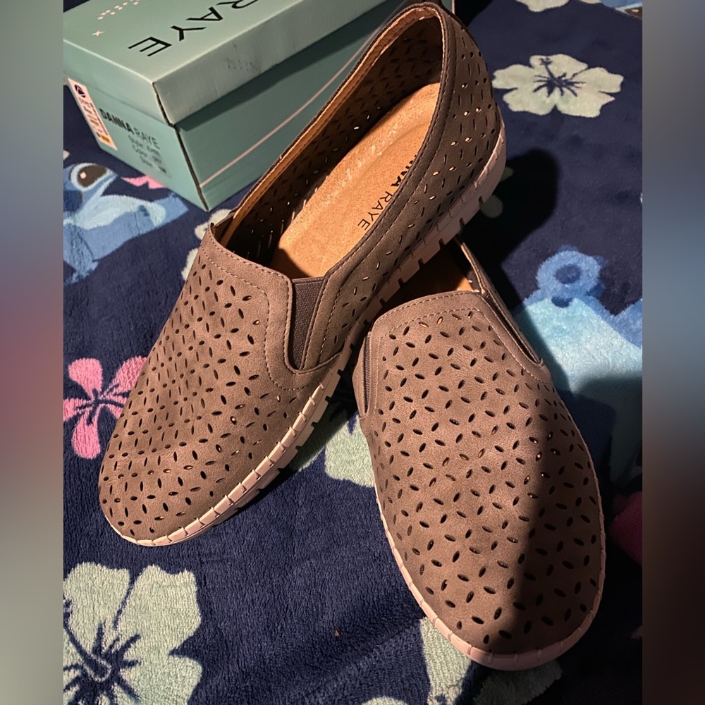 Danna Raye shoes. Size 10 in grey.